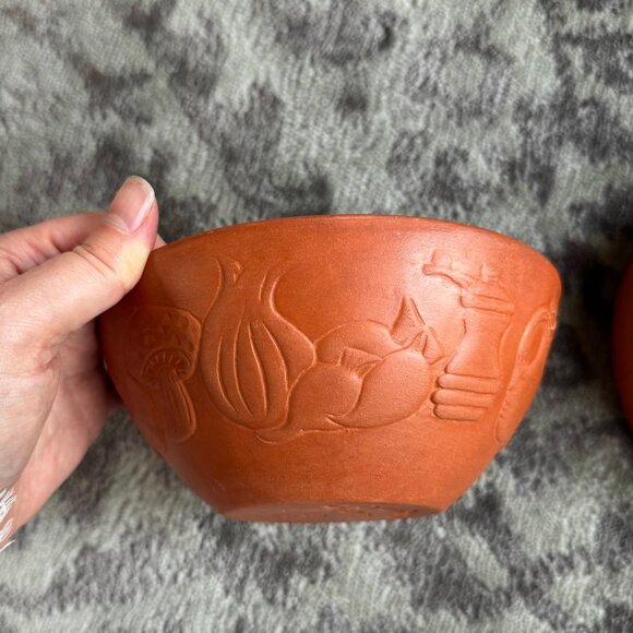 Two Vintage Gourmet Topf Terra Cotta Clay Bowls - Picture 5 of 8